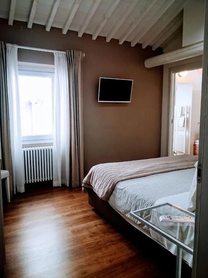 La Maison De Charme Rooms ヴェローナ ゲストハウス
